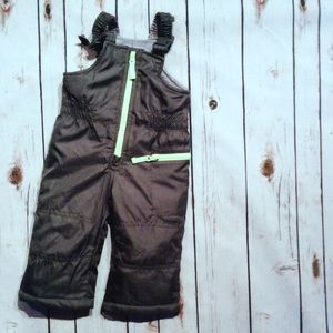 Carters Snow bib BNWOT 12m